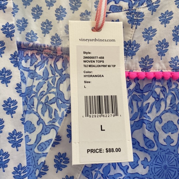 Vineyard Vines top - brand new - Picture 2 of 6